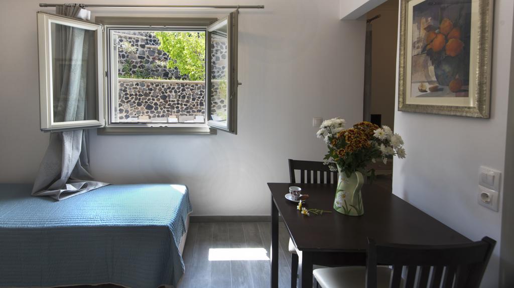 Vourvoúlos Rose Suites מראה חיצוני תמונה