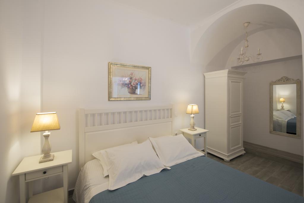 Vourvoúlos Rose Suites מראה חיצוני תמונה