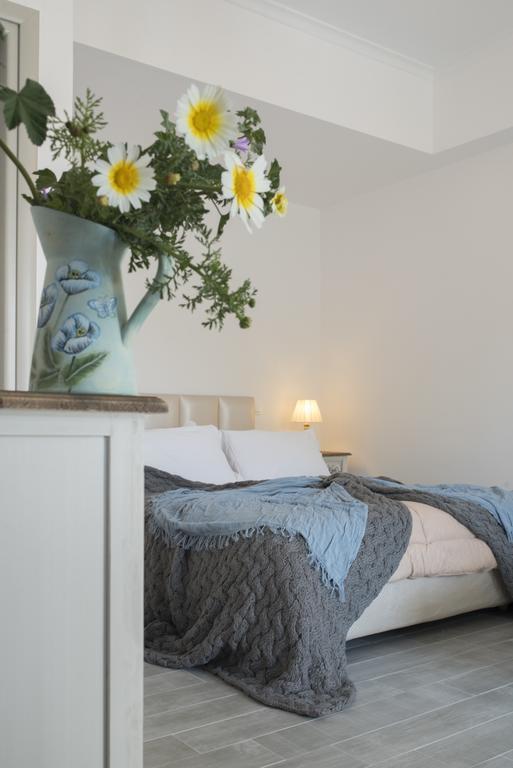 Vourvoúlos Rose Suites מראה חיצוני תמונה