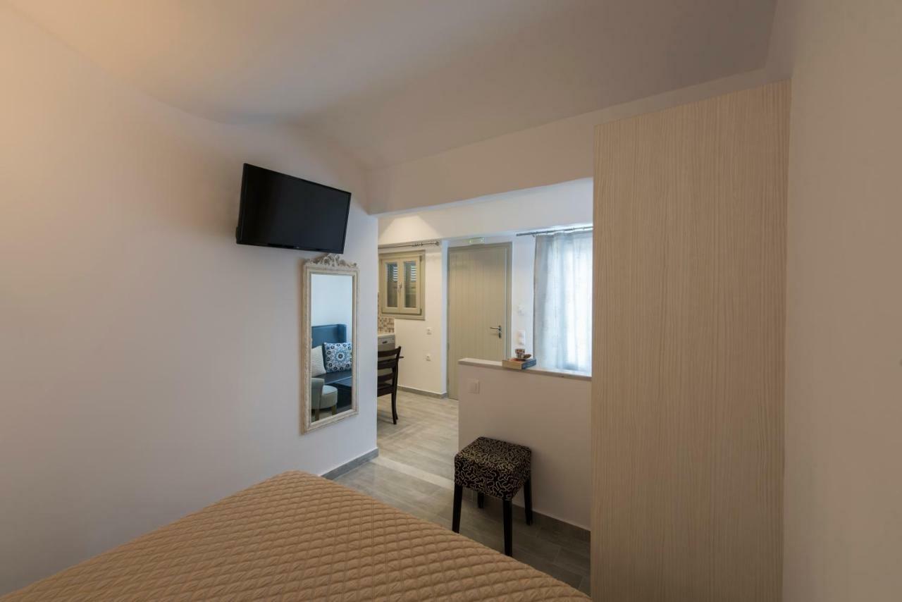 Vourvoúlos Rose Suites מראה חיצוני תמונה